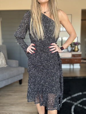 HONEY PUNCH| One shoulder black dress