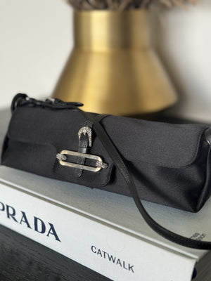 JIMMY CHOO| Cosmo Bag | Black
