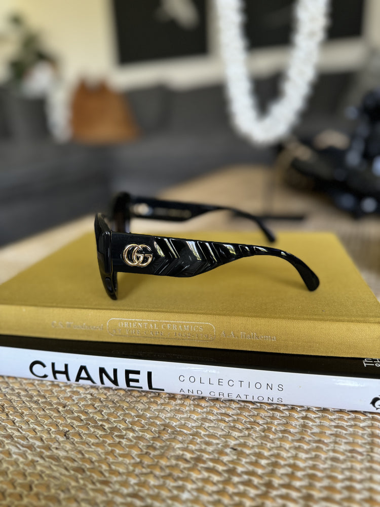 GUCCI |Sunglasses| Black and Gold