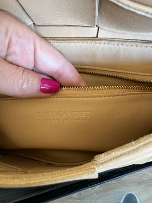 BOTTEGA VENETA | Beige Cassette Leather Crossbody Bag