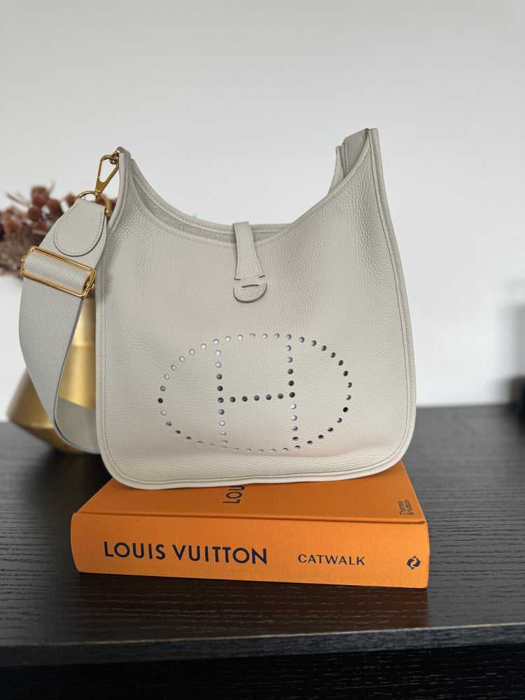 HERMES| Evelyne Bag| Cream